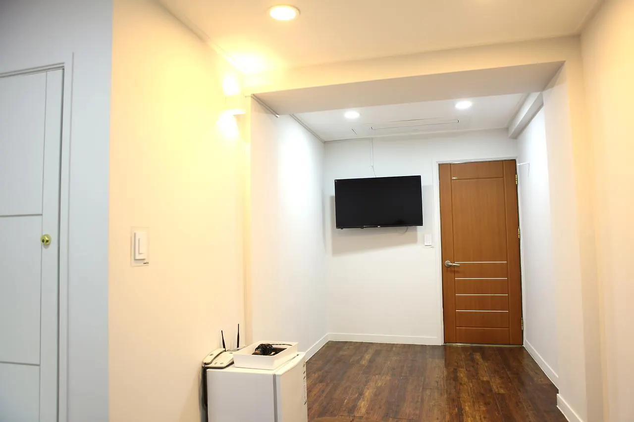 Charm Hotel Seoul