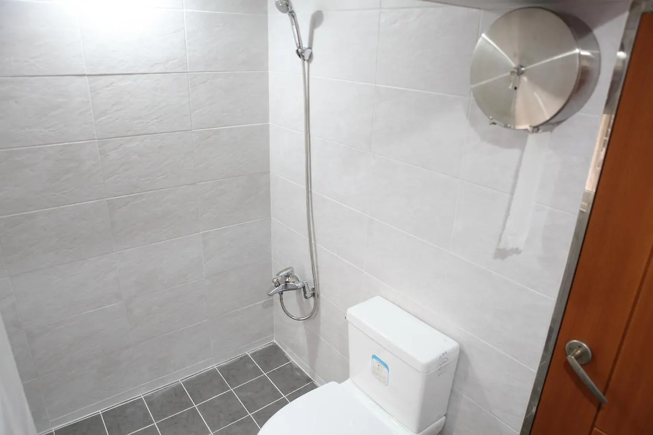 Charm Hotel Séoul 2*,